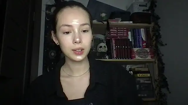 Yuna5343 online show from 04/23/26, 08:55