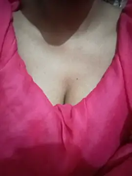 kaviyaponnu0987 online show from 08/04/26, 07:27