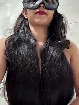 Snapshot of Lusty_Desi chatting on 10/28/25, 04:27 Lusty Desi online show from 10/28/25, 04:27