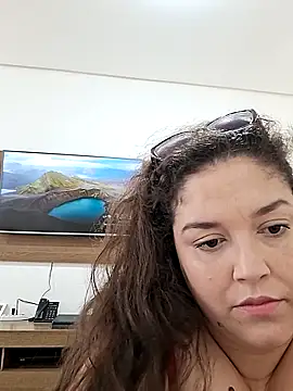 Snapshot of valkiriabbw chatting on 11/18/25, 01:04 valkiriabbw online show from 11/18/25, 01:04