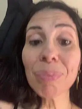 Lhcruz online show from 04/23/26, 10:14