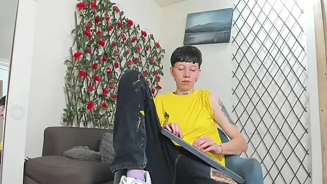 Snapshot of LiamBrown09 chatting on 06/24/26, 07:24 LiamBrown09 online show from 06/24/26, 07:24