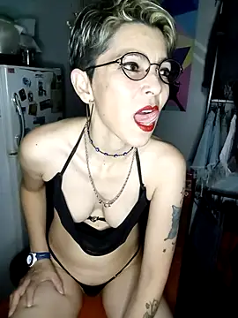 Snapshot of Lulypsicologasexual chatting on 10/22/25, 02:23 Lulypsicologasexual online show from 10/22/25, 02:23