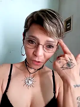 Snapshot of Lulypsicologasexual chatting on 11/19/25, 02:28 Lulypsicologasexual online show from 11/19/25, 02:28