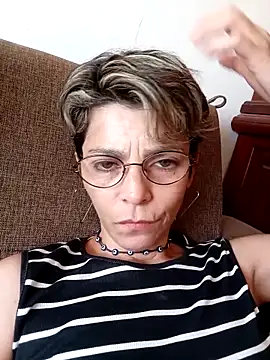 Snapshot of Lulypsicologasexual chatting on 12/15/25, 05:06 Lulypsicologasexual online show from 12/15/25, 05:06