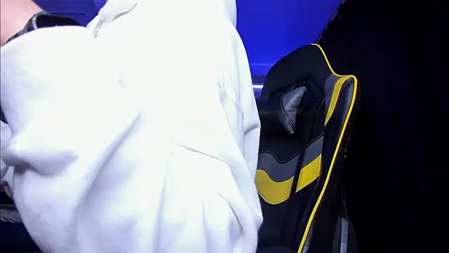 alexgiraldo   online show from 10/20/25, 02:45