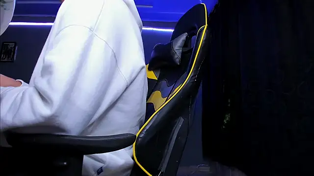 alexgiraldo   online show from 10/27/25, 03:21