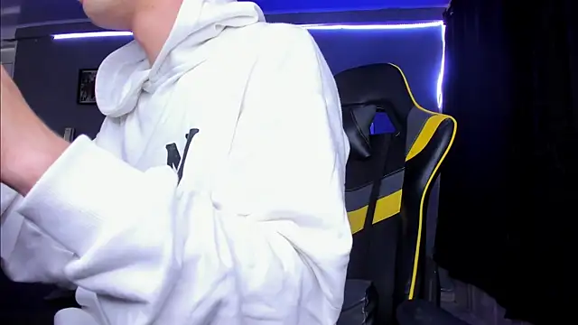 alexgiraldo   online show from 11/04/25, 12:37