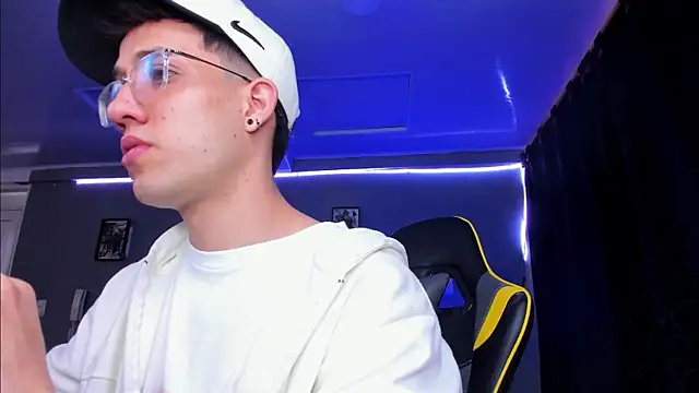 alexgiraldo   online show from 11/07/25, 12:16