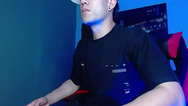 alexgiraldo   online show from 05/09/26, 01:44