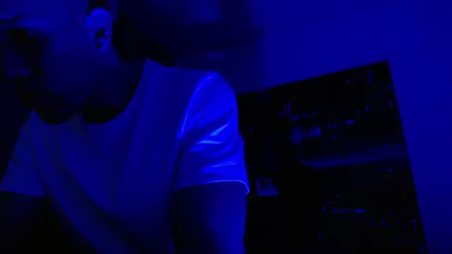 Snapshot of alexgiraldo__ chatting on 07/18/26, 03:27 alexgiraldo online show from 07/18/26, 03:27