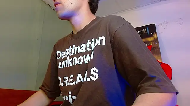 Snapshot of alexgiraldo__ chatting on 07/19/26, 01:26 alexgiraldo online show from 07/19/26, 01:26