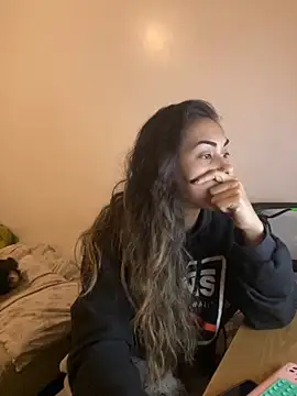 Snapshot of jessens144 chatting on 09/13/25, 04:12 jessens144 online show from 09/13/25, 04:12