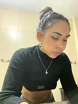 Snapshot of jessens144 chatting on 09/21/25, 03:08 jessens144 online show from 09/21/25, 03:08