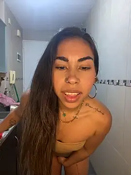 Snapshot of jessens144 chatting on 10/15/25, 02:55 jessens144 online show from 10/15/25, 02:55