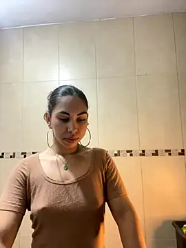 Snapshot of jessens144 chatting on 11/27/25, 04:36 jessens144 online show from 11/27/25, 04:36