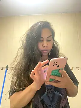 Snapshot of jessens144 chatting on 12/02/25, 03:34 jessens144 online show from 12/02/25, 03:34