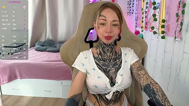 bunnykellyyy online show from 04/13/26, 05:35