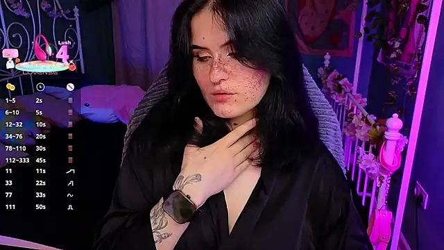 Snapshot of Dark_Shine chatting on 10/05/25, 05:39 Dark Shine online show from 10/05/25, 05:39