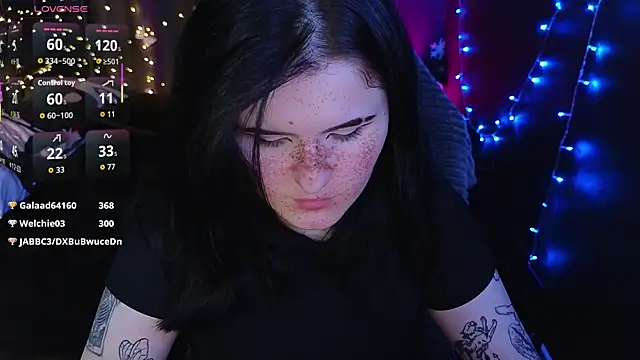 Snapshot of Dark_Shine chatting on 12/14/25, 11:26 Dark Shine online show from 12/14/25, 11:26