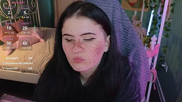 Snapshot of Dark_Shine chatting on 01/12/26, 08:30 Dark Shine online show from 01/12/26, 08:30