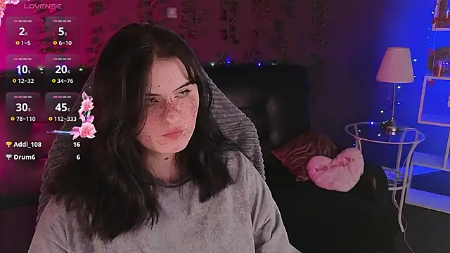 Snapshot of Dark_Shine chatting on 01/13/26, 08:14 Dark Shine online show from 01/13/26, 08:14