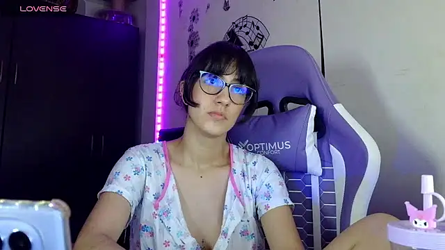 AvlieQueen online show from 01/11/26, 08:52