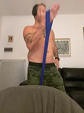 Maurinho3005 online show from 05/14/26, 06:42