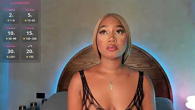 Snapshot of alisonn_moon chatting on 11/24/25, 10:09 alisonn moon online show from 11/24/25, 10:09