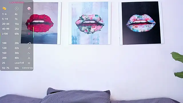 Snapshot of Monika-Ruiz chatting on 10/17/25, 02:19 Monika-Ruiz online show from 10/17/25, 02:19