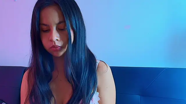 Snapshot of mady_gh chatting on 09/26/25, 04:49 mady gh online show from 09/26/25, 04:49