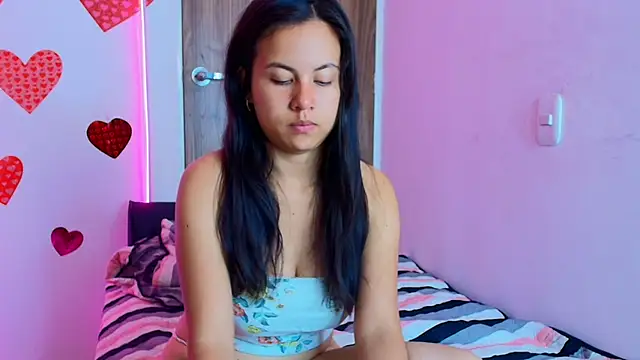 Snapshot of mady_gh chatting on 10/02/25, 05:14 mady gh online show from 10/02/25, 05:14