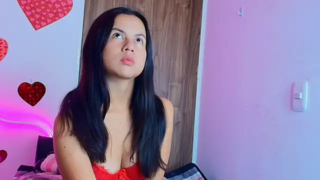 Snapshot of mady_gh chatting on 10/28/25, 03:54 mady gh online show from 10/28/25, 03:54