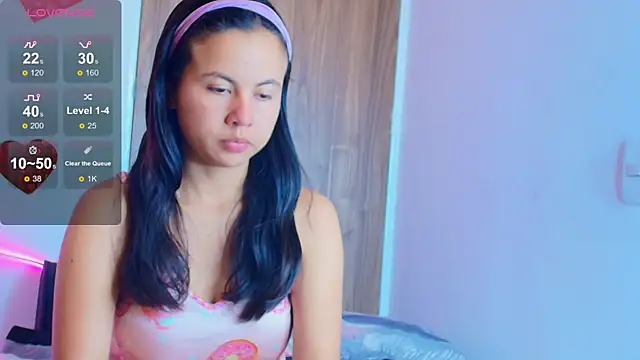 Snapshot of mady_gh chatting on 11/05/25, 05:18 mady gh online show from 11/05/25, 05:18