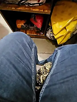 Snapshot of indianhotwife639 chatting on 01/16/26, 06:28 indianhotwife639 online show from 01/16/26, 06:28