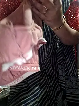 Snapshot of indianhotwife639 chatting on 02/09/26, 09:02 indianhotwife639 online show from 02/09/26, 09:02