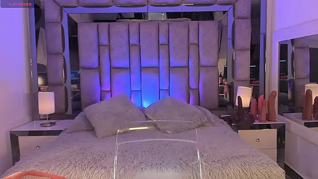 MaddyGray  online show from 03/18/26, 07:06