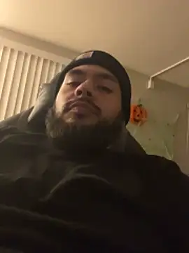 Snapshot of Bbrn69official chatting on 10/30/25, 06:48 Bbrn69official online show from 10/30/25, 06:48