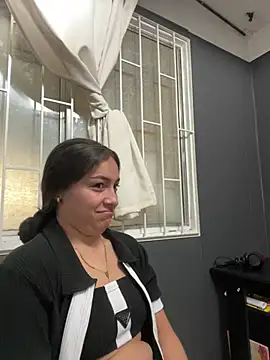 Alyha Cortes online show from 02/04/26, 01:17