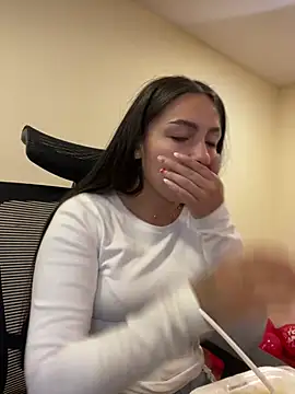 Alyha Cortes online show from 04/22/26, 01:45