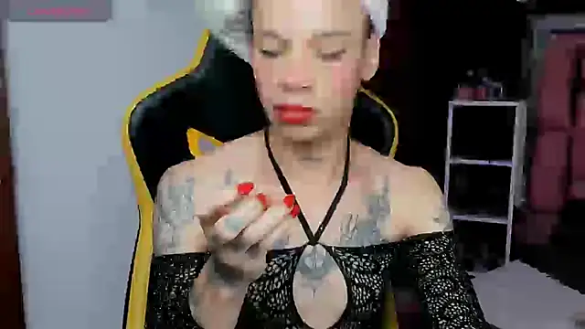 Snapshot of sara_slut21 chatting on 03/21/25, 04:28 sara slut21 online show from 03/21/25, 04:28