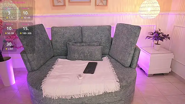 LoonaNyx online show from 11/10/25, 11:42