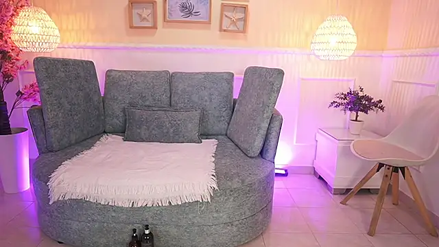 LoonaNyx online show from 11/11/25, 11:32