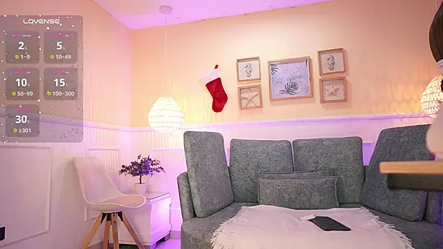 LoonaNyx online show from 12/05/25, 11:41