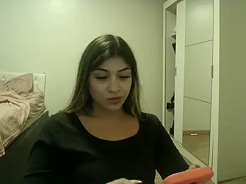 Snapshot of Becca_B chatting on 04/26/26, 10:29 Becca B online show from 04/26/26, 10:29