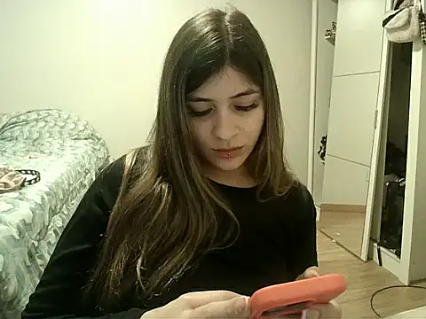 Snapshot of Becca_B chatting on 05/10/26, 09:09 Becca B online show from 05/10/26, 09:09