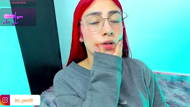 adahraa younng online show from 11/04/25, 11:42