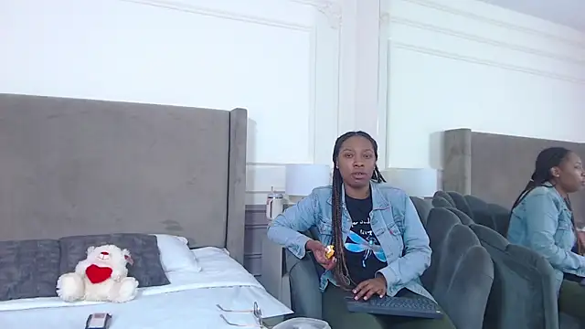 NatashaSilver online show from 10/21/25, 01:12