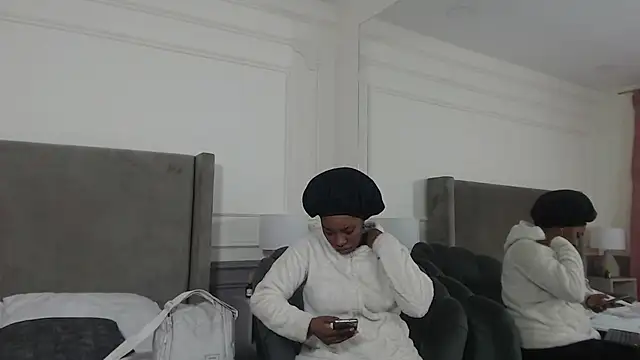 NatashaSilver online show from 11/20/25, 01:00