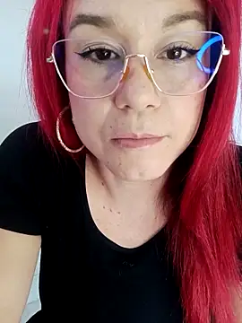 kim7  online show from 11/28/25, 03:14